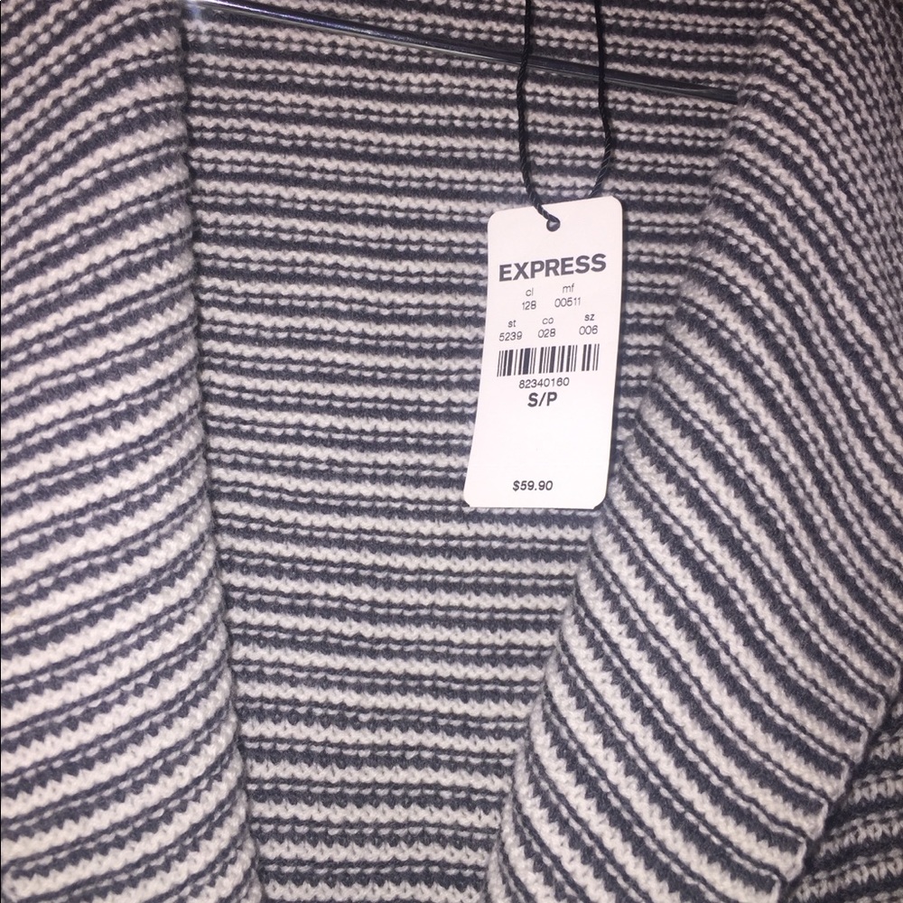 EXPRESS Sweater - Picture 3 of 3